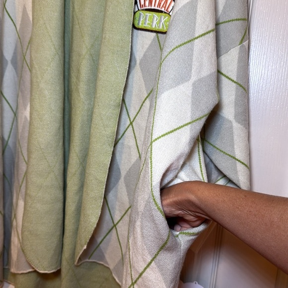 F•R•I•E•N•D•S Central Perk Argyle Cardigan Sweater Size L - Picture 7 of 13